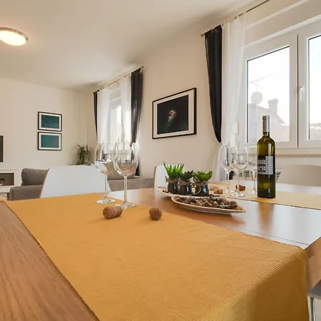 Дом отдыха Cera Fuer 8 Personen In By Interhome Пула